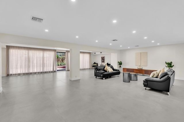 3111 N 52nd Avenue, Hollywood, FL 33021