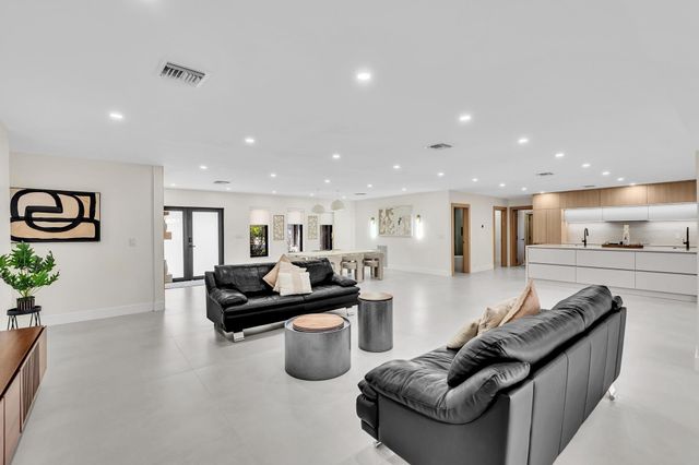 3111 N 52nd Avenue, Hollywood, FL 33021