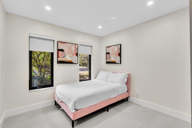 3111 N 52nd Avenue, Hollywood, FL 33021