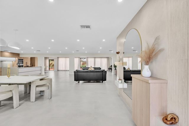 3111 N 52nd Avenue, Hollywood, FL 33021