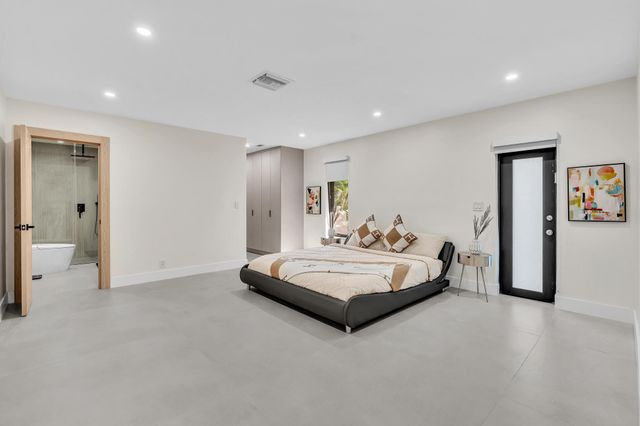 3111 N 52nd Avenue, Hollywood, FL 33021