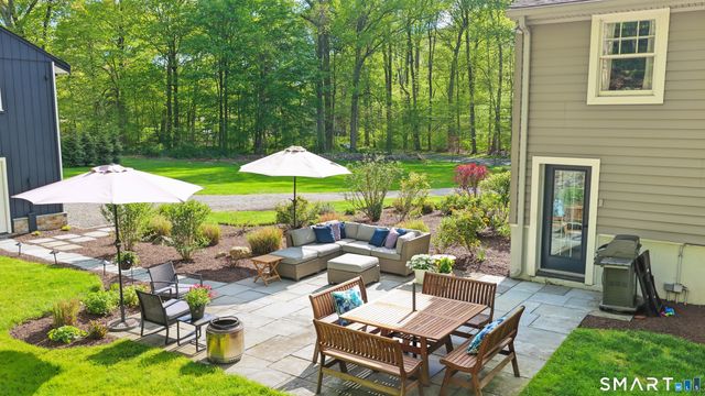 223 Mistywood Lane, Fairfield, CT 06824