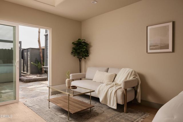 1434 Mcduff Street, Los Angeles, CA 90026