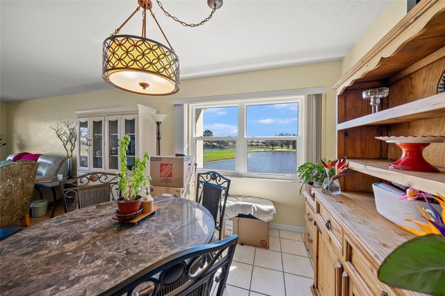 7193 W COUNTRY CLUB DRIVE N 237, Sarasota, FL 34243