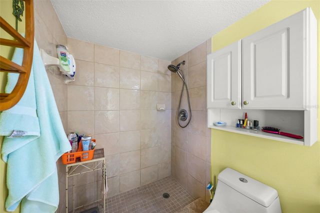 7193 W COUNTRY CLUB DRIVE N 237, Sarasota, FL 34243