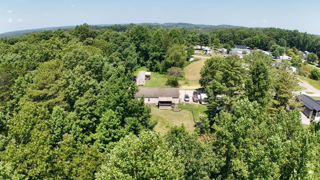 107 Ravenwood Estates, London, KY 40741