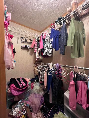 107 Ravenwood Estates, London, KY 40741