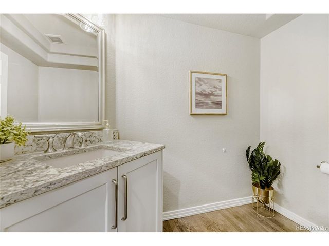 3020 S Newcombe Way, Lakewood, CO 80227