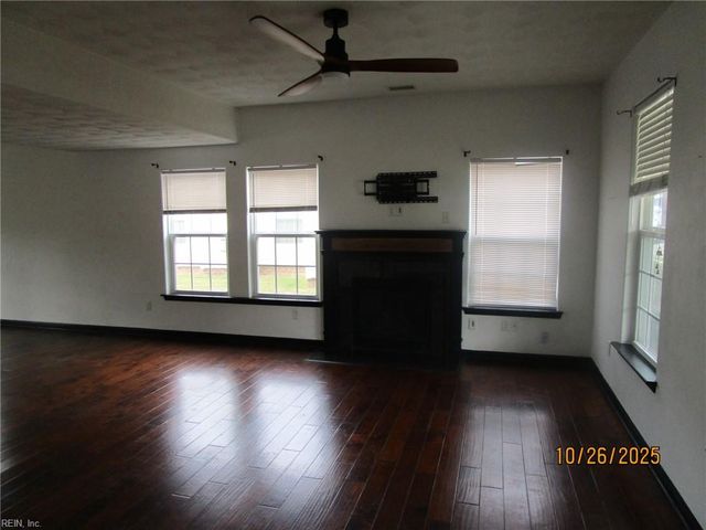 5073 Kings Grant CIR, Suffolk, VA 23434
