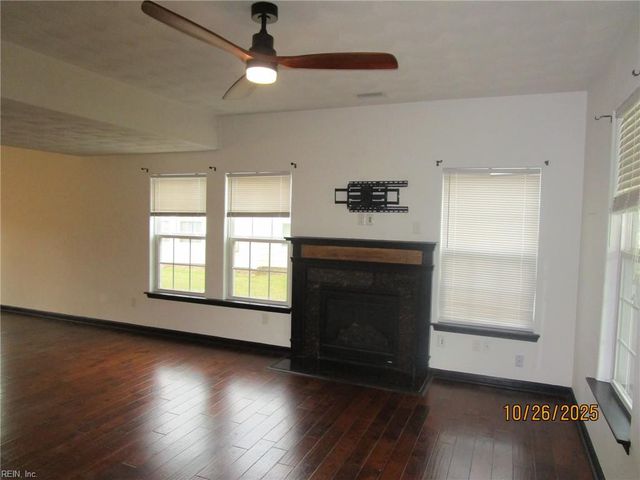 5073 Kings Grant CIR, Suffolk, VA 23434