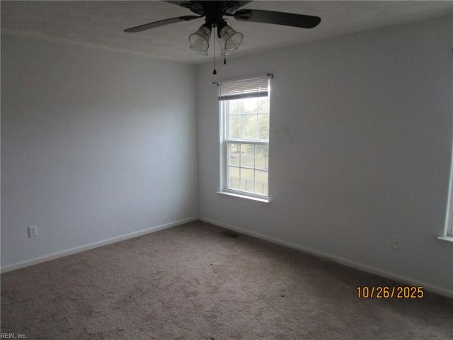 5073 Kings Grant CIR, Suffolk, VA 23434