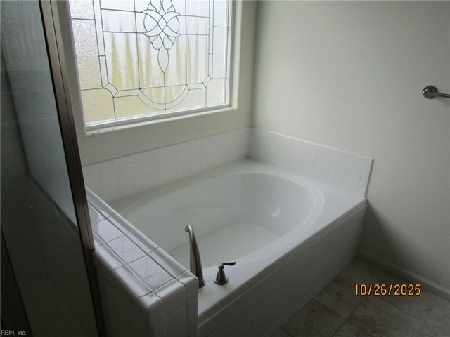 5073 Kings Grant CIR, Suffolk, VA 23434