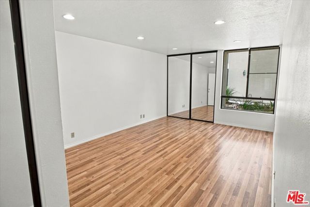 750 S Spaulding Avenue 107, Los Angeles, CA 90036