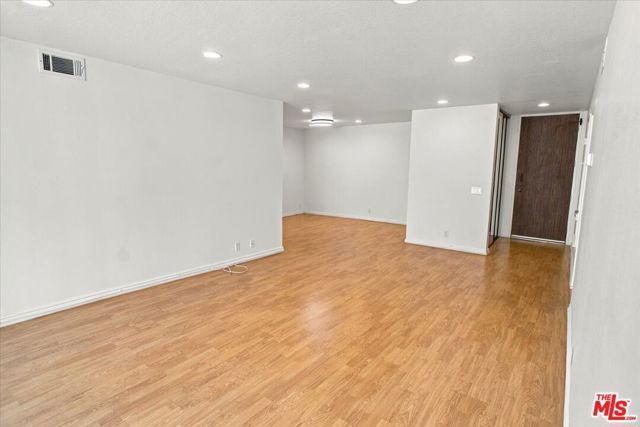 750 S Spaulding Avenue 107, Los Angeles, CA 90036