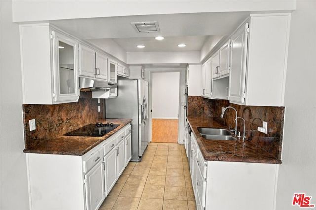 750 S Spaulding Avenue 107, Los Angeles, CA 90036
