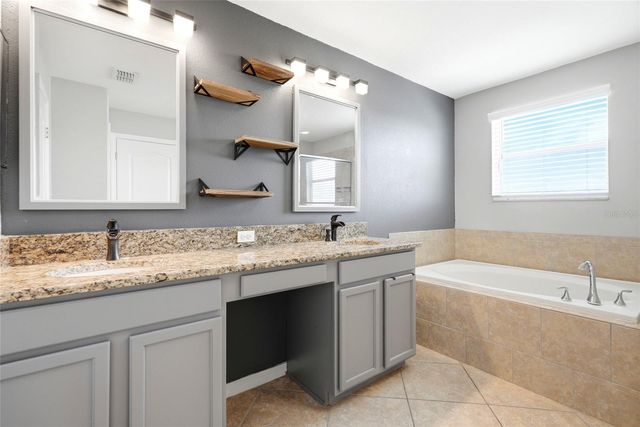 909 MEADOW GLADE DRIVE, Ruskin, FL 33570