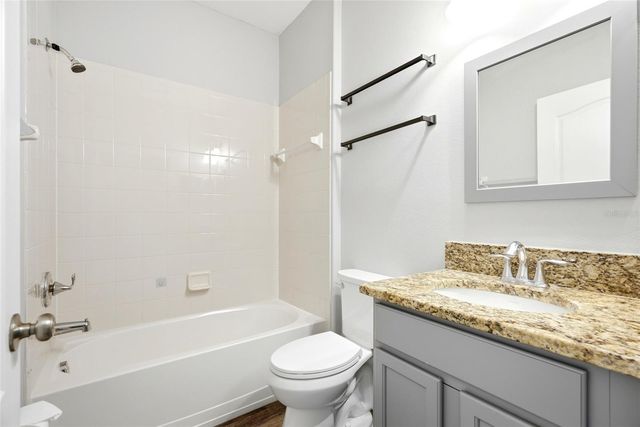 909 MEADOW GLADE DRIVE, Ruskin, FL 33570
