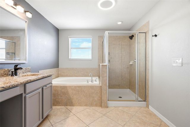 909 MEADOW GLADE DRIVE, Ruskin, FL 33570