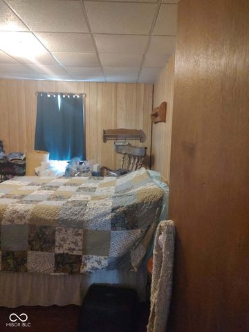 406 N Walnut Street, Carthage, IN 46115