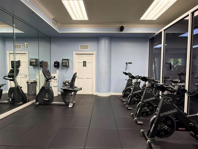 5085 NW 7th St 406, Miami, FL 33126