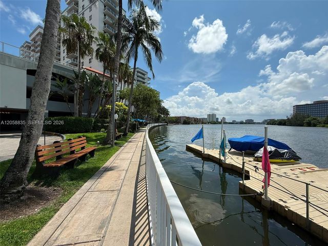 5085 NW 7th St 406, Miami, FL 33126