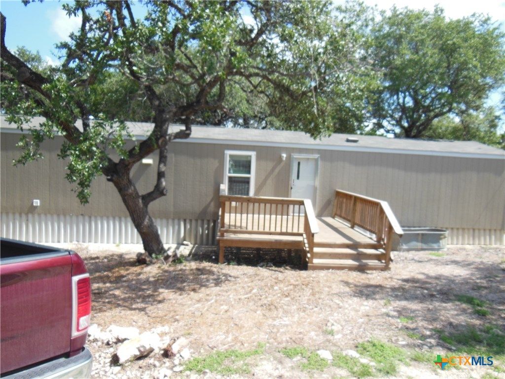 127 Quail Run Street, Canyon Lake, TX 78133