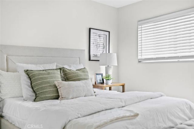 587 South St 18, Glendale, CA 91202