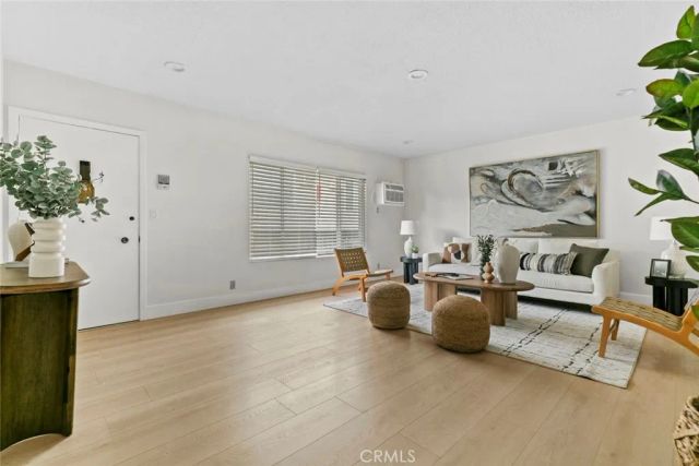 587 South St 18, Glendale, CA 91202