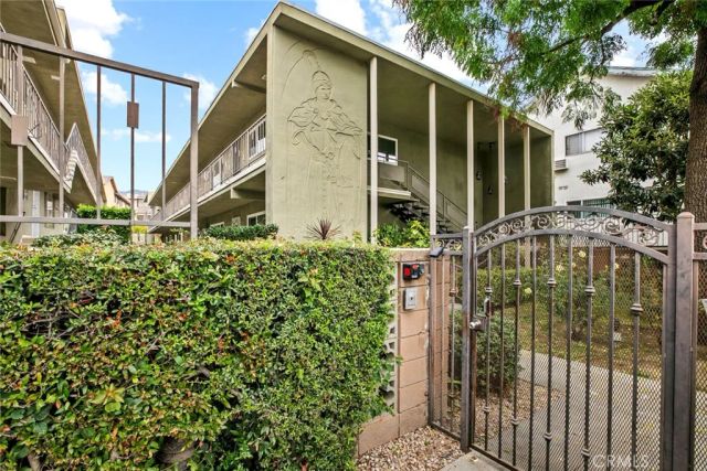 587 South St 18, Glendale, CA 91202