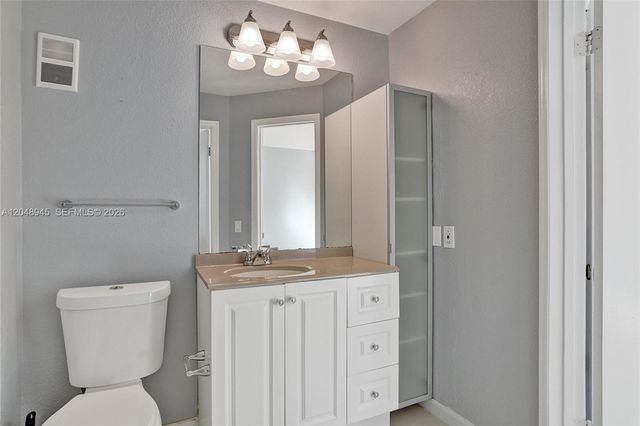 12760 Vista Isles Dr 721, Sunrise, FL 33325