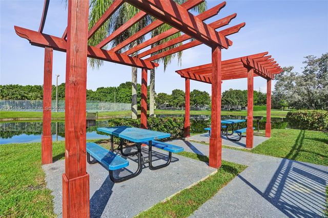 12760 Vista Isles Dr 721, Sunrise, FL 33325