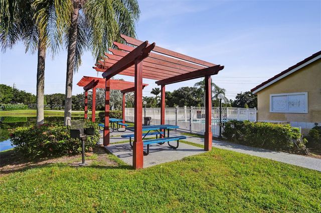 12760 Vista Isles Dr 721, Sunrise, FL 33325