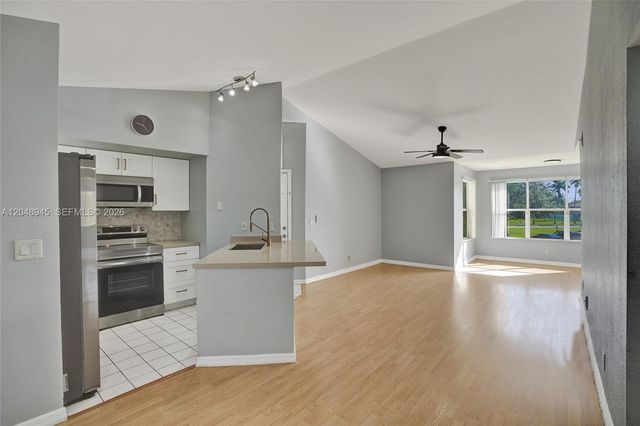 12760 Vista Isles Dr 721, Sunrise, FL 33325
