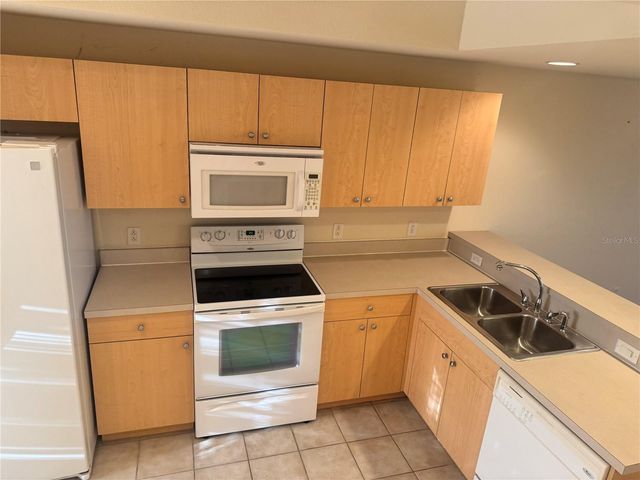 1216 RIO DE JANEIRO AVENUE 301, Punta Gorda, FL 33983