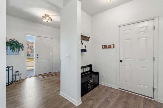 15142 Ely Path, Apple Valley, MN 55124