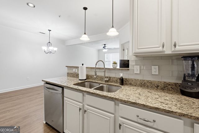 7265 Glisten Avenue NE 120, Sandy Springs, GA 30328