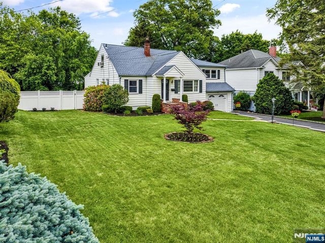 77 Lee Avenue, Hawthorne, NJ 07506