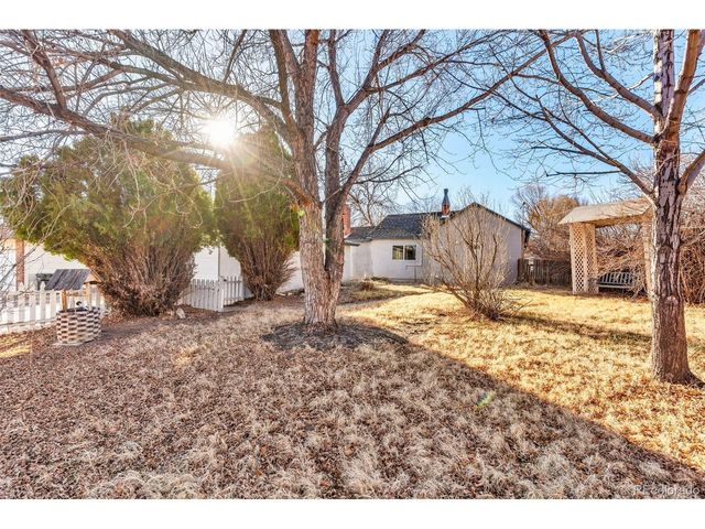 613 Barrett Ave, Canon City, CO 81212