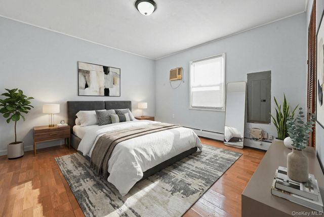 190 Meridian Road, Levittown, NY 11756