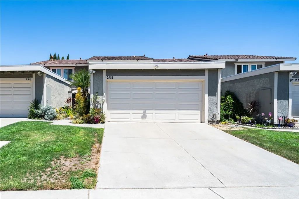 232 Aqueduct Dr, Placentia, CA 92870