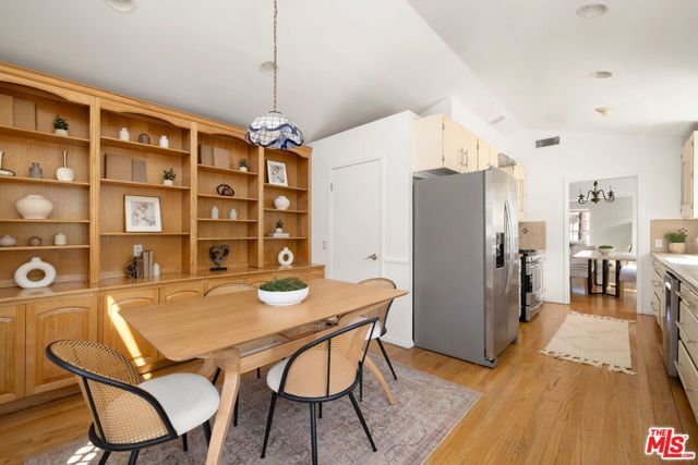 1905 Camden Avenue, Los Angeles, CA 90025