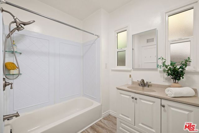 1905 Camden Avenue, Los Angeles, CA 90025