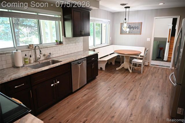 917 S Reading Road, Bloomfield Hills, MI 48304