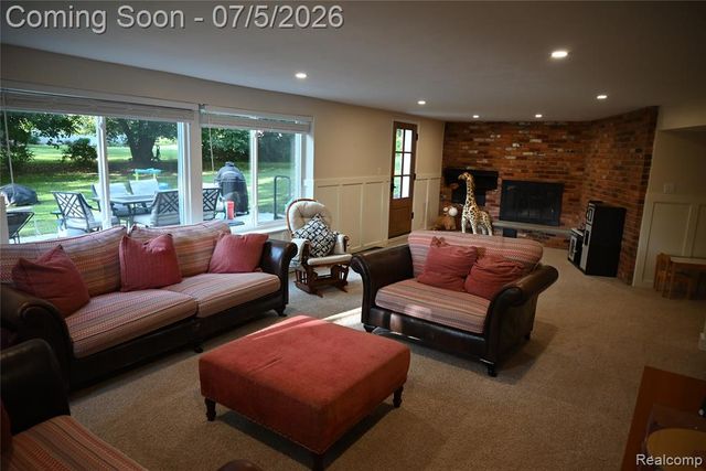 917 S Reading Road, Bloomfield Hills, MI 48304