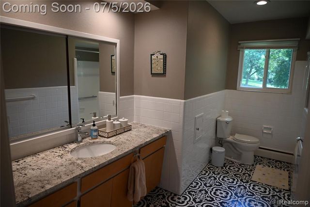 917 S Reading Road, Bloomfield Hills, MI 48304