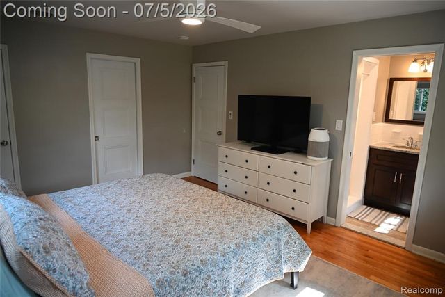 917 S Reading Road, Bloomfield Hills, MI 48304