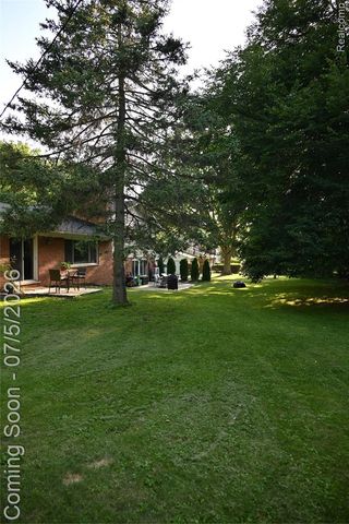 917 S Reading Road, Bloomfield Hills, MI 48304