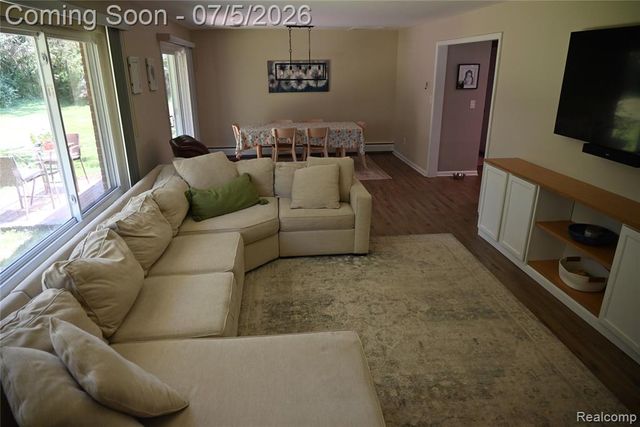 917 S Reading Road, Bloomfield Hills, MI 48304