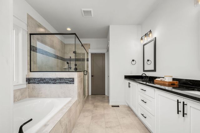 2614 Holly Springs Dr, Murfreesboro, TN 37128