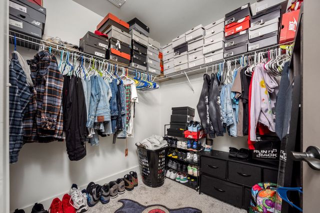 2614 Holly Springs Dr, Murfreesboro, TN 37128